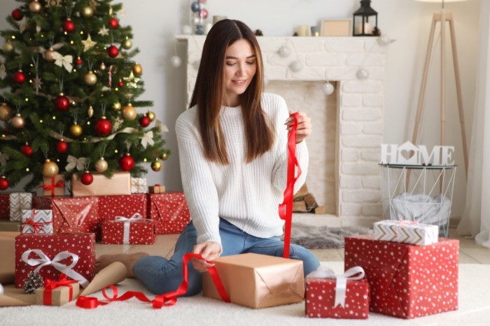 Guide des 16 Meilleures Idées Cadeau de Noël pour Jeune Femme