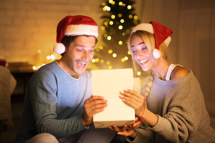 Offrez un cadeau Noel pour jeune couple aide à renforcer les liens d'amitié ou d'amour