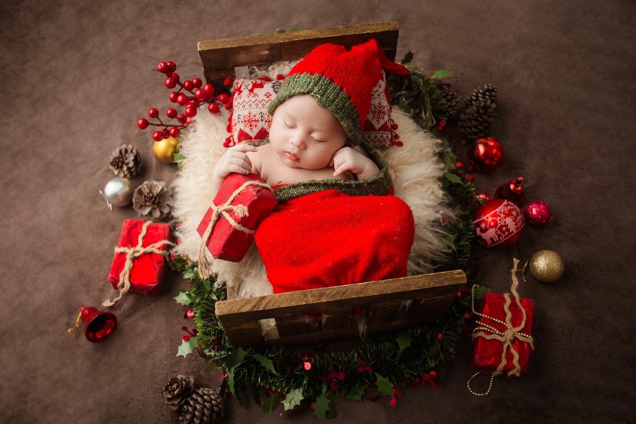 Les cadeaux Noel créent des souvenirs précieux pour les bébés 3 mois