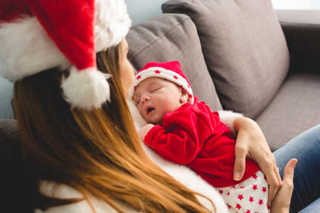 Trouver des cadeaux de Noël adaptés pour un bébé de 3 mois est une expérience agréable